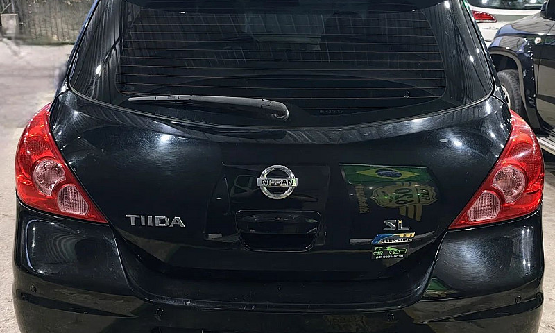 Nissan Tiida Sl 1.8/...