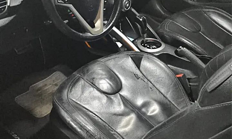 Hyundai Veloster 1.6...