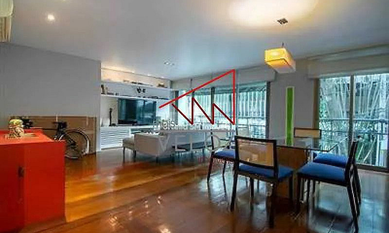 Apartamento-À Venda-...