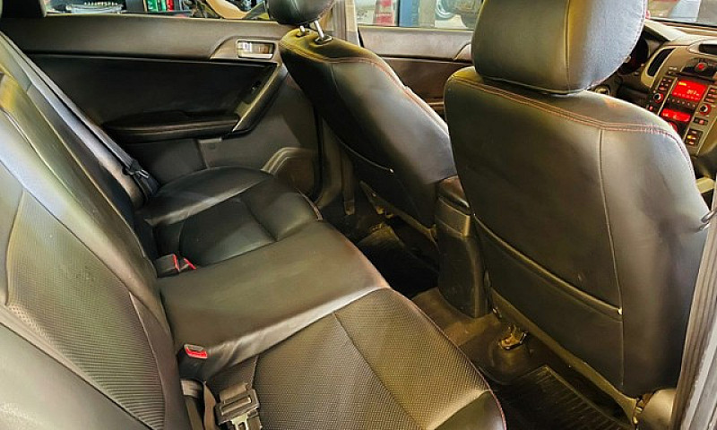 Kia Cerato 2011 1.6...