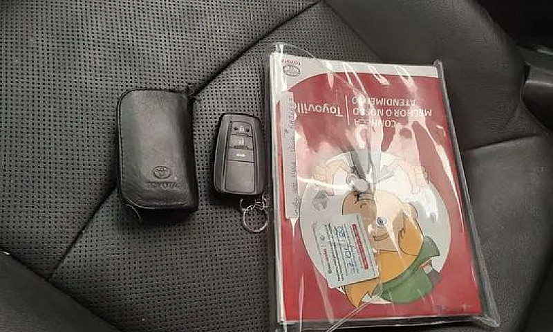 Corolla Altis 1.8 Hy...