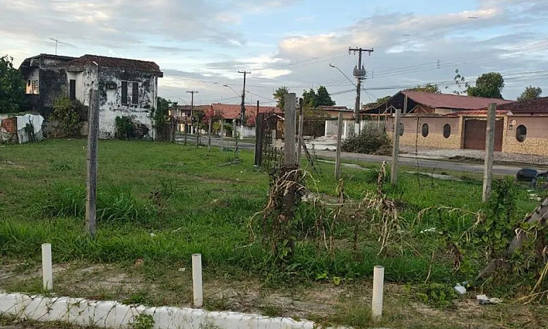 Vende-Se Linda Casa ...
