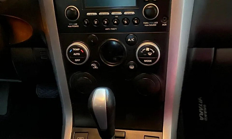 Suzuki Grand Vitara ...