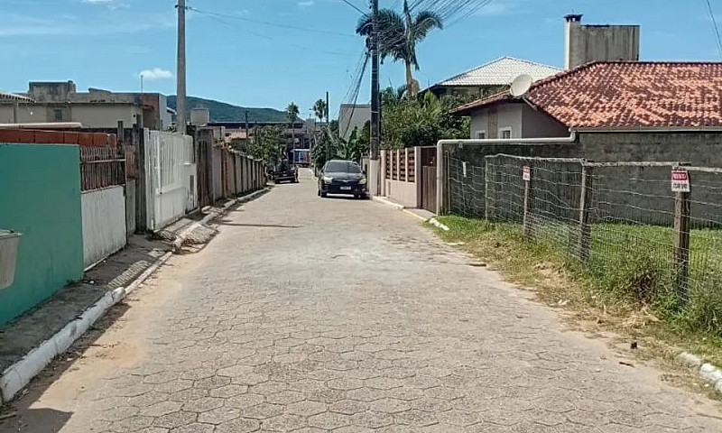 Apartamento R$ 1.600...