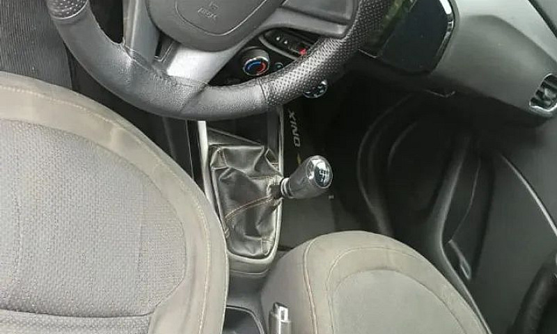 Chevrolet Onix Hatch...