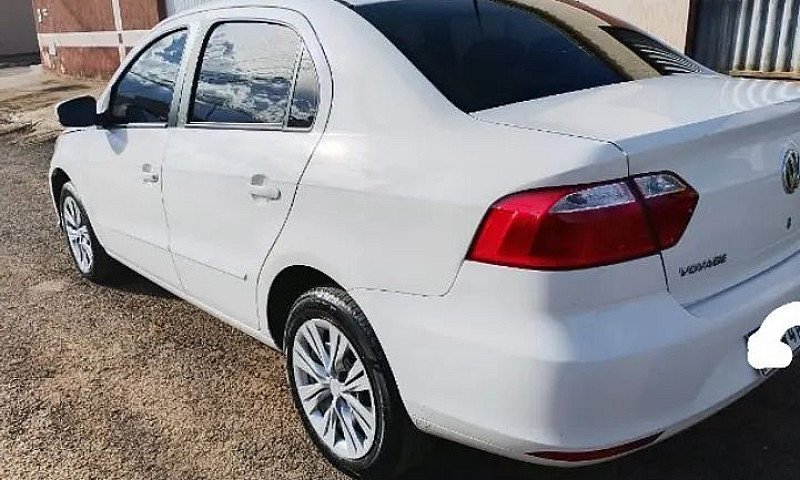 Volkswagen Voyage 1....