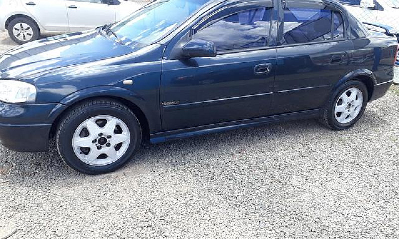 Astra Sedan 2.0 2001...