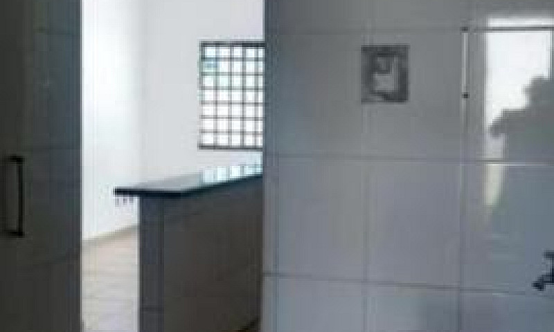 Aluga-Se Casa 2 Quar...