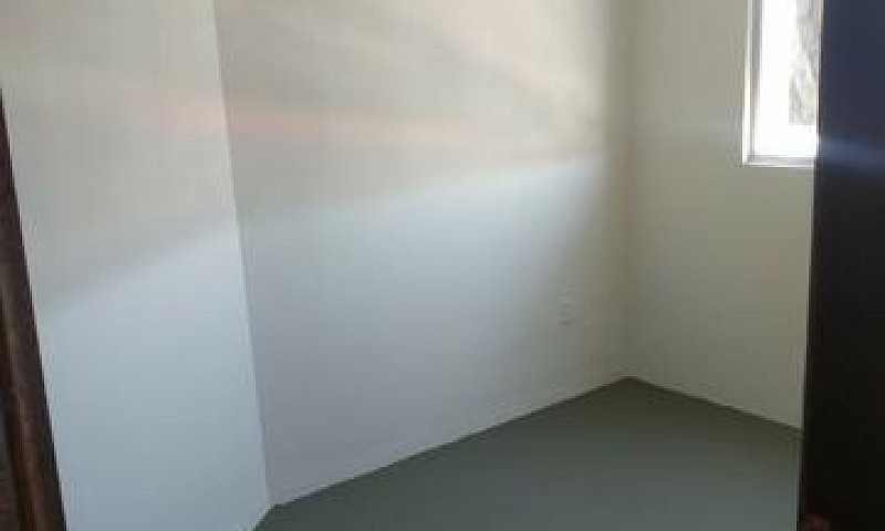 Apto Dois Quartos Um...