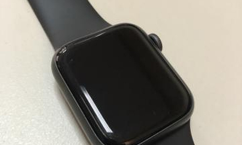 Apple Watch Series 4...