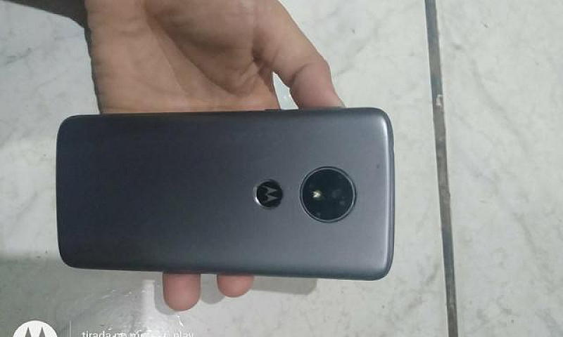 Moto E5 Play...