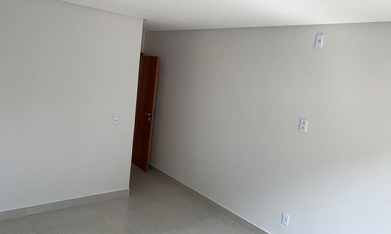 Casa Com 3 Dormitóri...