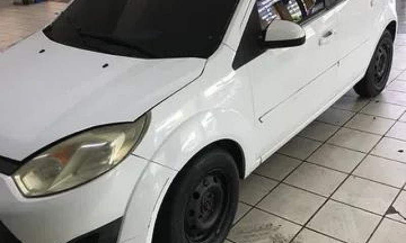 Fiesta Hatch 1.6 ...