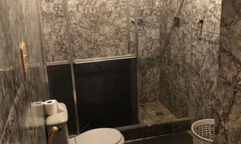 Alugo Casa Em Queima...