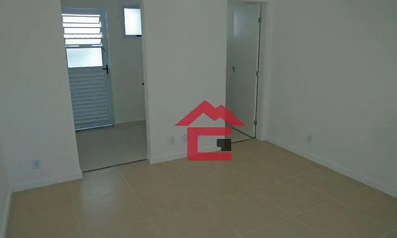 Casa Com 2 Dormitóri...