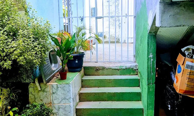 Vendo Casa Com Um Po...