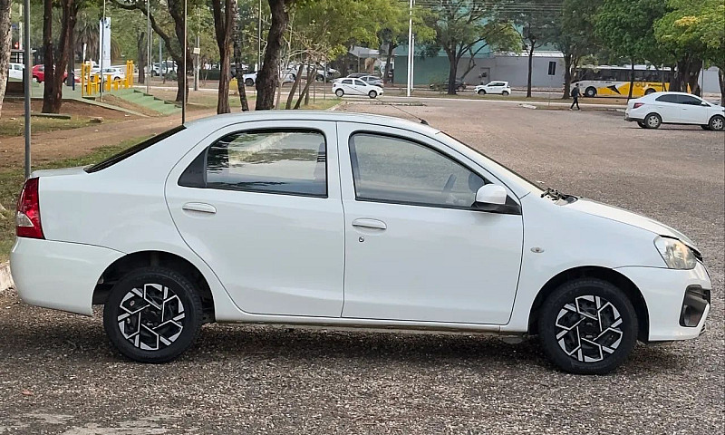 Toyota Etios X Sedan...