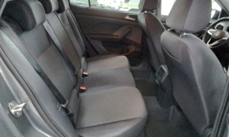 Volkswagen T-Cross 1...