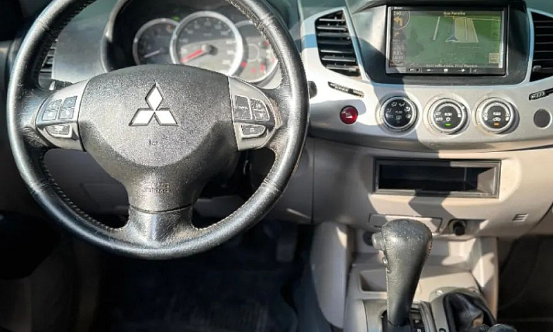 Mitsubishi L200 Trit...