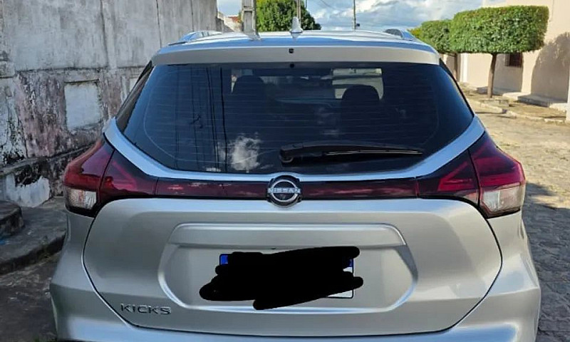 Nissan Kicks Sense 1...
