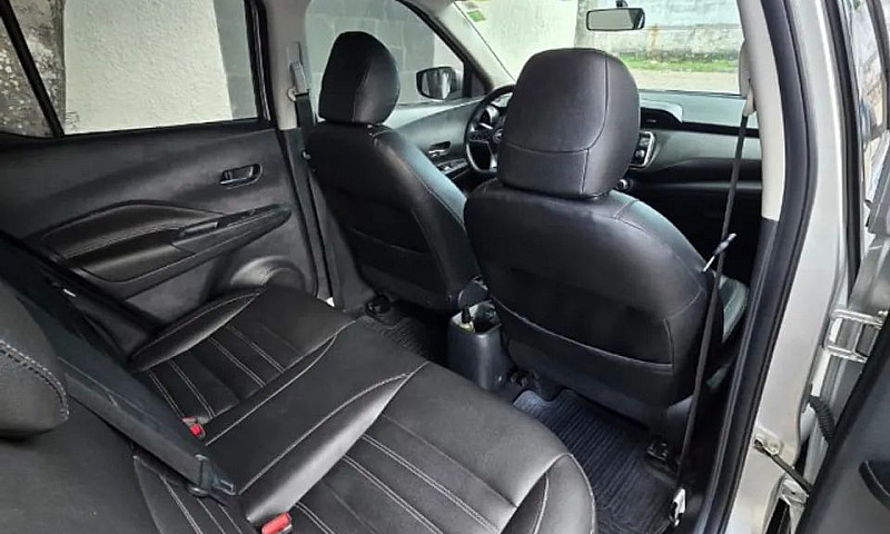 Nissan Kicks Sense 1...