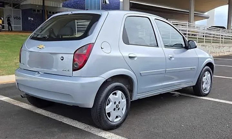 Chevrolet Celta Adva...