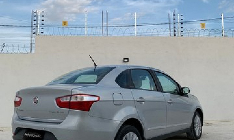 Fiat Siena Essence 1...