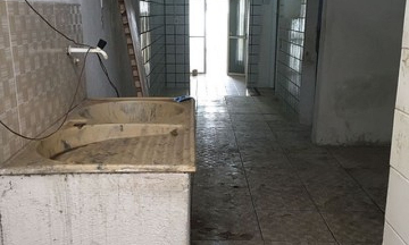 Casa Com Dois Pontos...