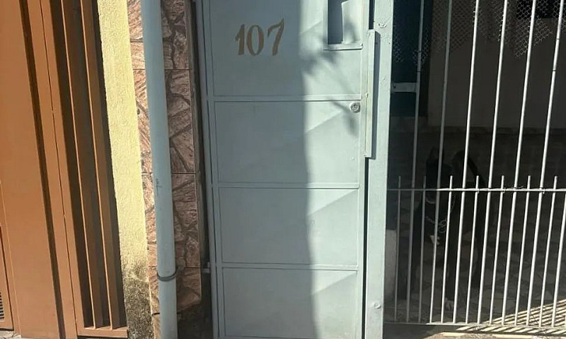 Casa Com 3 Cômodos N...