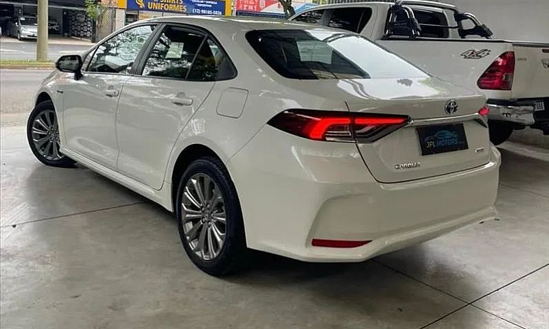 Toyota Corolla Altis...