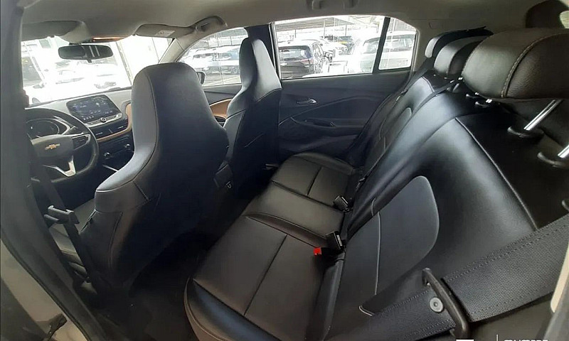 Chevrolet Onix Hatch...
