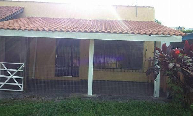 Casa Em Cachoririnha...