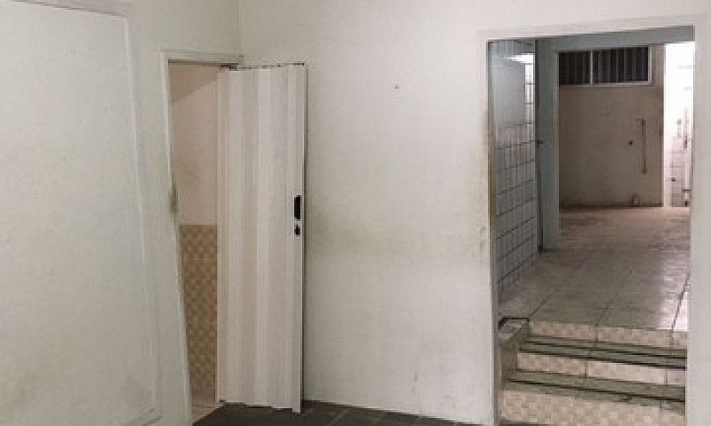 Casa Com Dois Pontos...