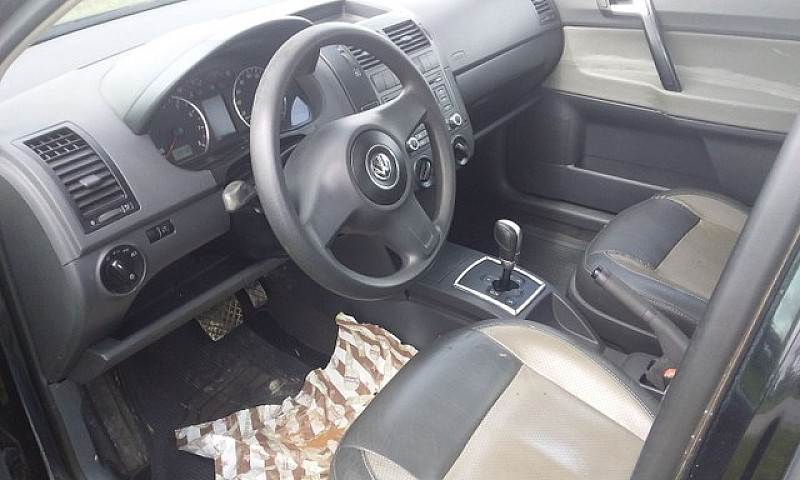 Vw Polo Sedan 1.6 Em...
