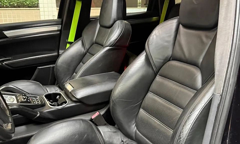 Porsche Cayenne Turb...