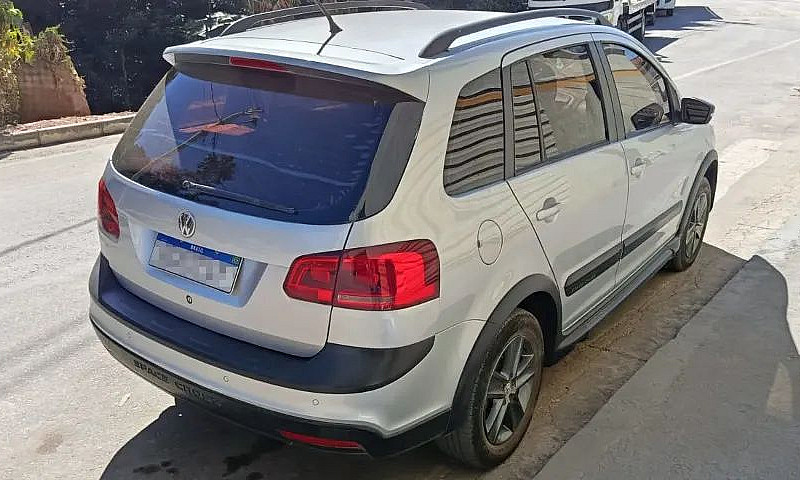 Volkswagen Spacecros...