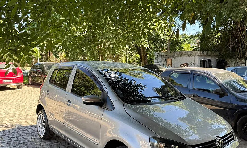 Volkswagen Fox 1.6 M...