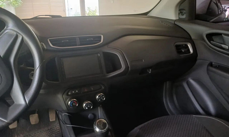 Chevrolet Onix Hatch...