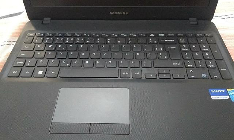 Vendo Notebook Samsu...