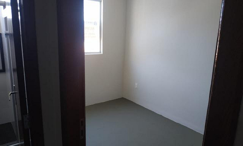 Apto Dois Quartos Um...