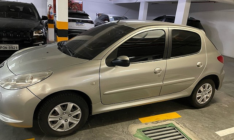 Vendo Peugeot 207 Mo...