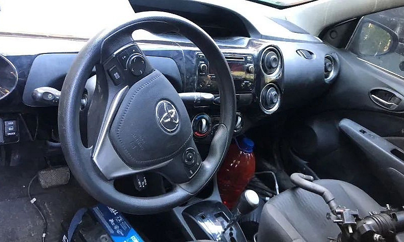 Toyota Etios Xs 1.5 ...