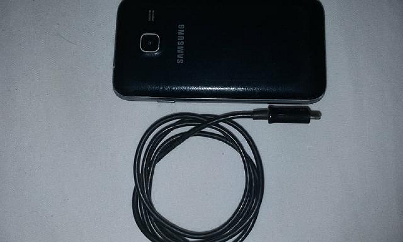 Celular Sansung J1...