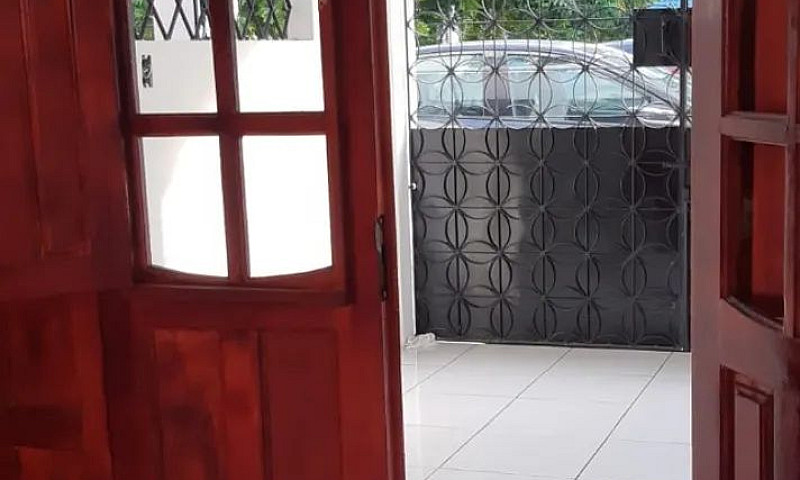 Casa De 100M² Com 2 ...