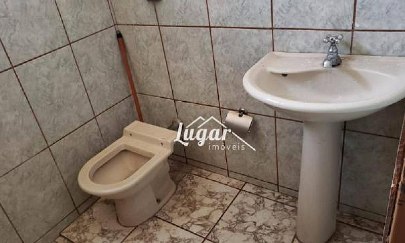 Casa Com 2 Dormitóri...