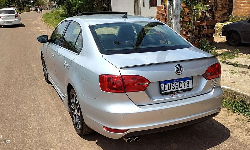 Volkswagen Jetta Hig...