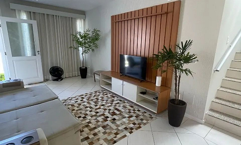 Alugo Casa Anual Can...