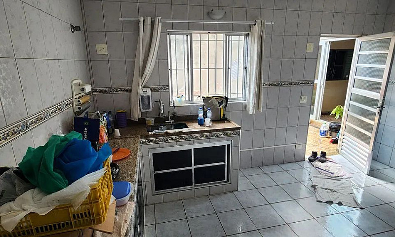 Casa Com Salão Comer...