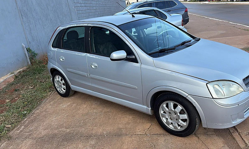 Chevrolet Corsa Hatc...