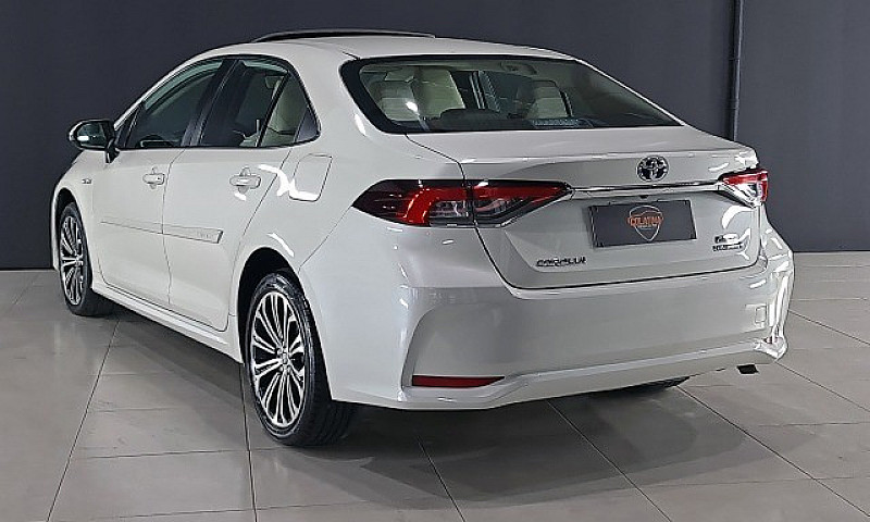 Toyota Corolla Altis...